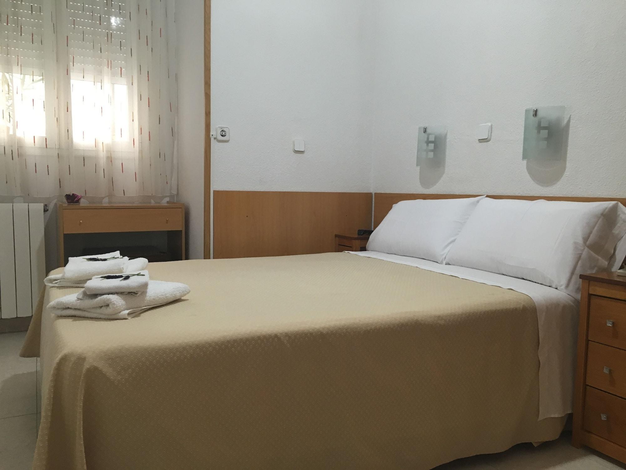 Hostal Lido มาดริด ภายนอก รูปภาพ