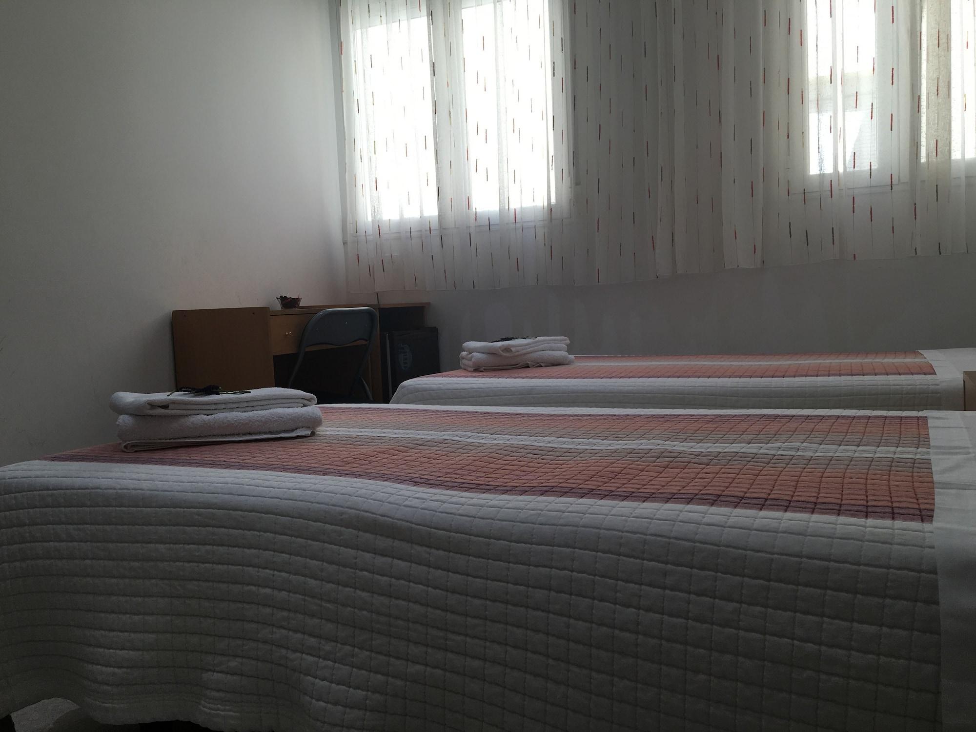 Hostal Lido มาดริด ภายนอก รูปภาพ