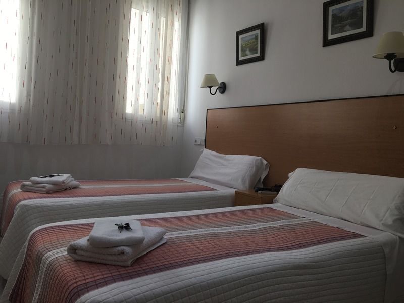 Hostal Lido มาดริด ภายนอก รูปภาพ